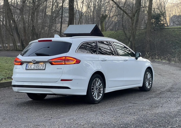 Ford Mondeo cena 93999 przebieg: 62300, rok produkcji 2021 z Kraków małe 46